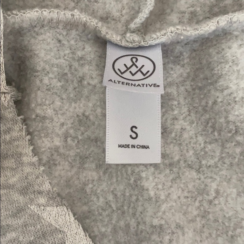 Grey Star Hoodie - Picture 2 of 5